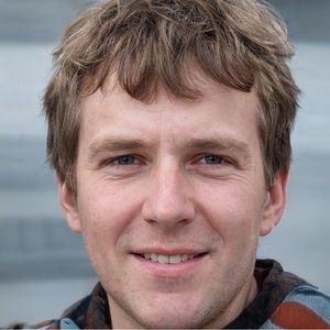 Meet your Posher, Amos